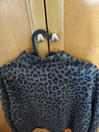 Chaqueta Zara Animal Print Verde y Negra