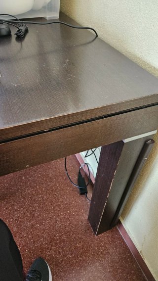 Mesa comedor y 4 sillas wengue