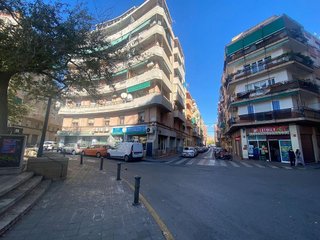 Local comercial en venta en Carolinas Altas en Alicante