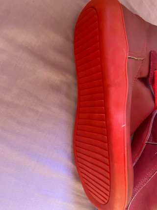 Botines bajos rojos con cordones