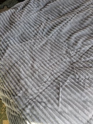 Edredón sherpa gris