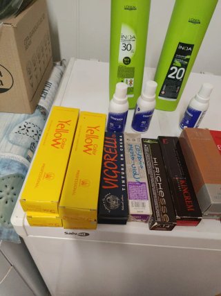 Lote tintes L'Oréal INOA y Koleston