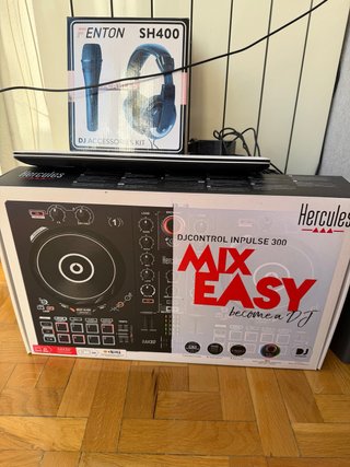 Hercules DJControl Inpulse 300 + Accesorios