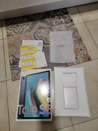 Caja Samsung Galaxy Tab S5e