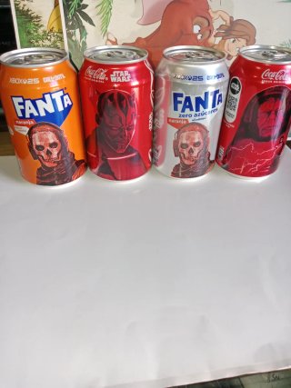 4 lattine Fanta e Coca-Cola Star Wars