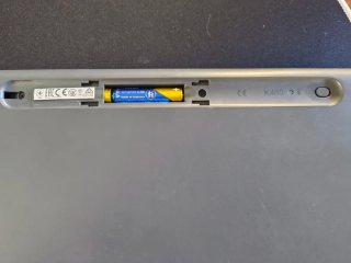 Teclado Inalámbrico Logitech Negro y Amarillo