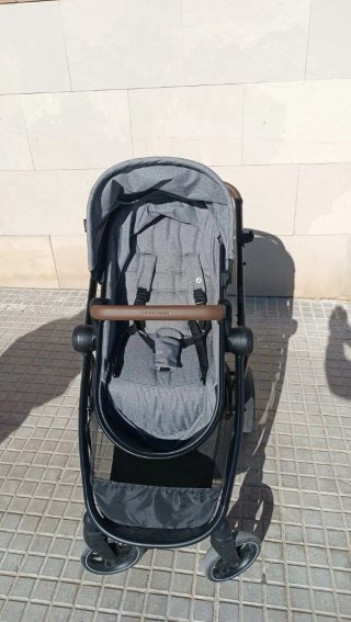 Silla de paseo gris  Maxi Cosi Zelia S Tr