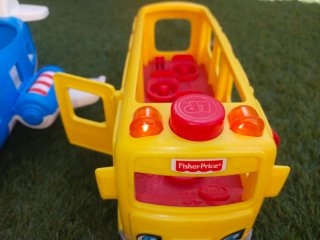 Juguetes Fisher Price: Avión y Autobús