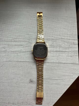Reloj Casio Vintage Dorado y Verde