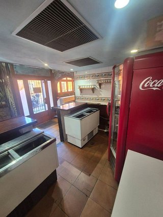 Local comercial en alquiler en Benalúa en Alicante