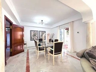 Chalet en alquiler en Elviria en Marbella