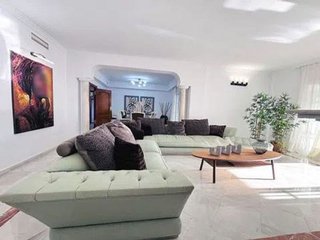 Chalet en alquiler en Elviria en Marbella