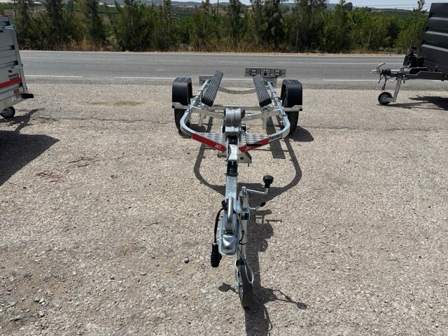 Remolque moto de agua