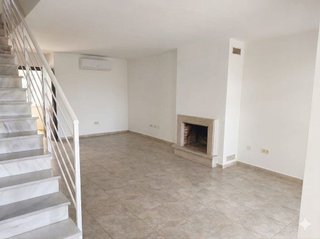 Casa adosada en alquiler en Cerrado Calderón - El Morlaco en Málaga