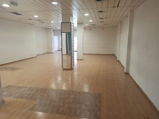 Local comercial en alquiler en Pueblo Nuevo en Madrid