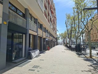Local comercial en alquiler en Barri del Mar - Ribes Roges en Vilanova i La Geltrú
