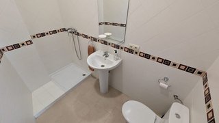Local comercial en alquiler en Playamar en Torremolinos