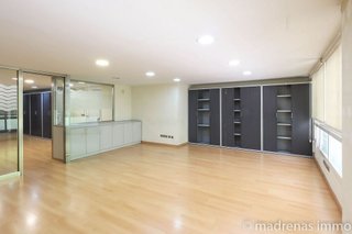 Local comercial en alquiler en Eixample Nord – La Devesa en Girona