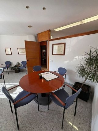 Local comercial en alquiler en Eixample Nord – La Devesa en Girona