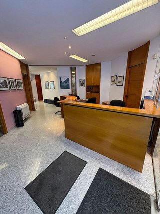 Local comercial en alquiler en Eixample Nord – La Devesa en Girona