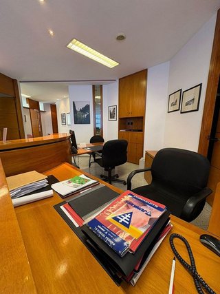 Local comercial en alquiler en Eixample Nord – La Devesa en Girona