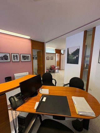 Local comercial en alquiler en Eixample Nord – La Devesa en Girona