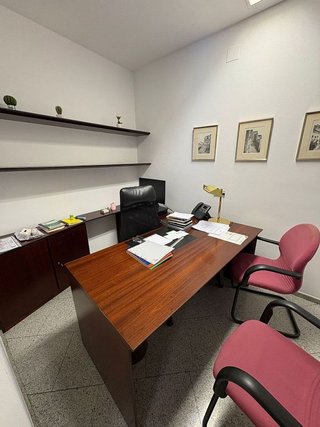 Local comercial en alquiler en Eixample Nord – La Devesa en Girona