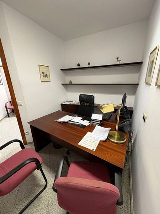 Local comercial en alquiler en Eixample Nord – La Devesa en Girona
