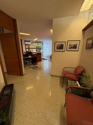 Local comercial en alquiler en Eixample Nord – La Devesa en Girona