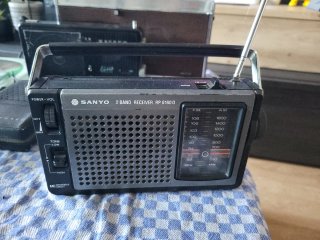 Radio Sanyo RP 6160 D 2 Bandas de Segunda mano por 15 EUR en