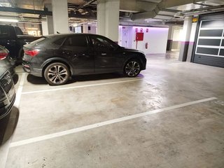 Garaje en venta en Port en Badalona