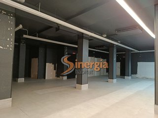 Local comercial en venta en Centre en Hospitalet de Llobregat, L´