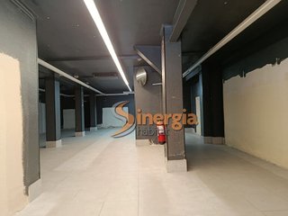 Local comercial en venta en Centre en Hospitalet de Llobregat, L´