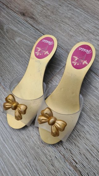 Zapatos tacón niña
