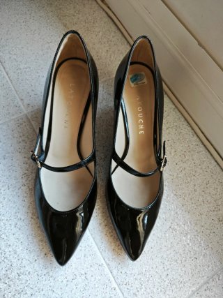 Zapatos de charol negros