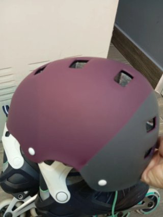 Patines, bolsa y casco de patinaje