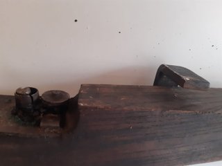 Tappatrice manuale per tappi sughero