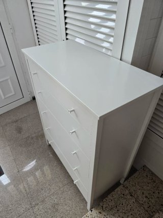 Cómoda blanca Ikea