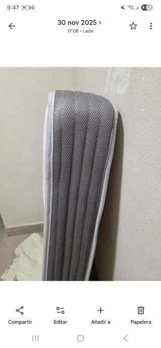 Cuna de madera con osito