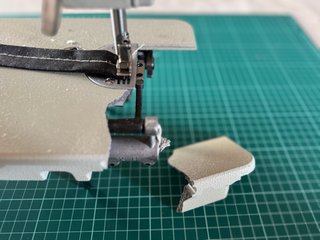 Máquina de coser tela y cuero para reparar