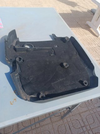 Tapa motor Mercedes