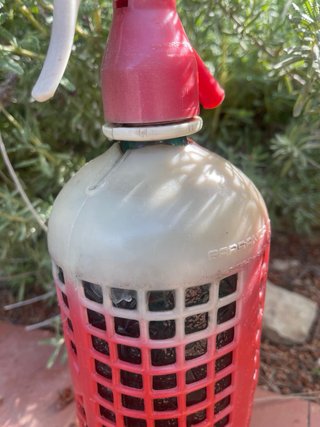 Sifón de soda rojo vintage