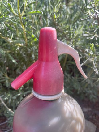 Sifón de soda rojo vintage