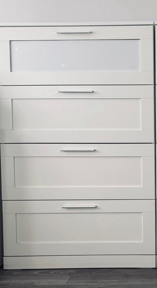 Cómoda Brimnes Ikea 4 cajones