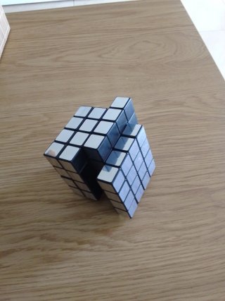 Cubo Mágico Excéntrico 4x4 Mozhi