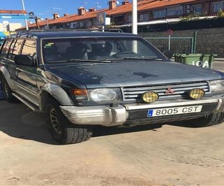 Mangueta delantera mitsubishi montero 2.5 td 31221