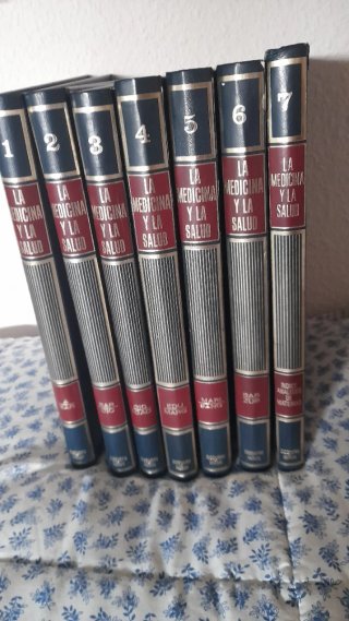 Enciclopedia de medicina en tomos bien encuadernas