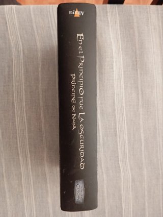 En el principio fue la oscuridad (R. Scott Bakker)