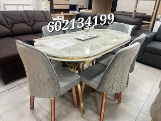 Mesa nueva más 6 sillas 399€