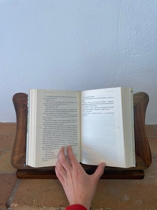 Atril de madera clásico para libros